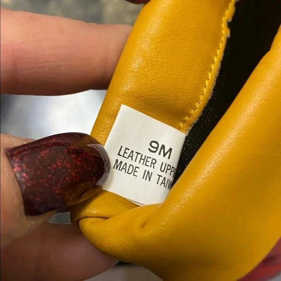 Joyce Peter Pan Style Colorful Women's Boots - Size 9 EUC - Easy slip on / off - Picture 15 of 15